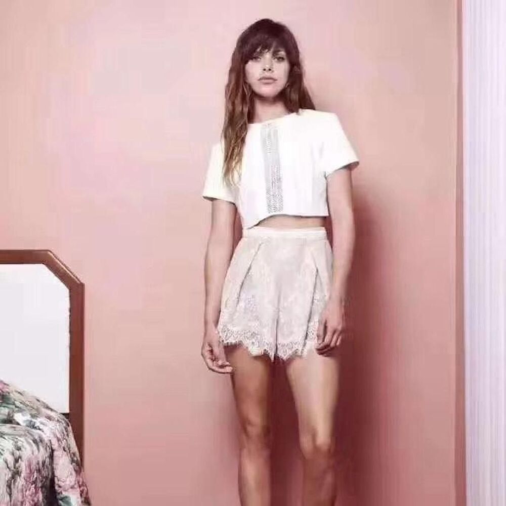 Style Stalker cream lace skorts